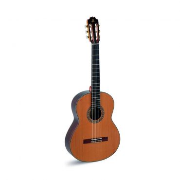 Guitarra Clásica Admira A15 Electrificada con Fishman