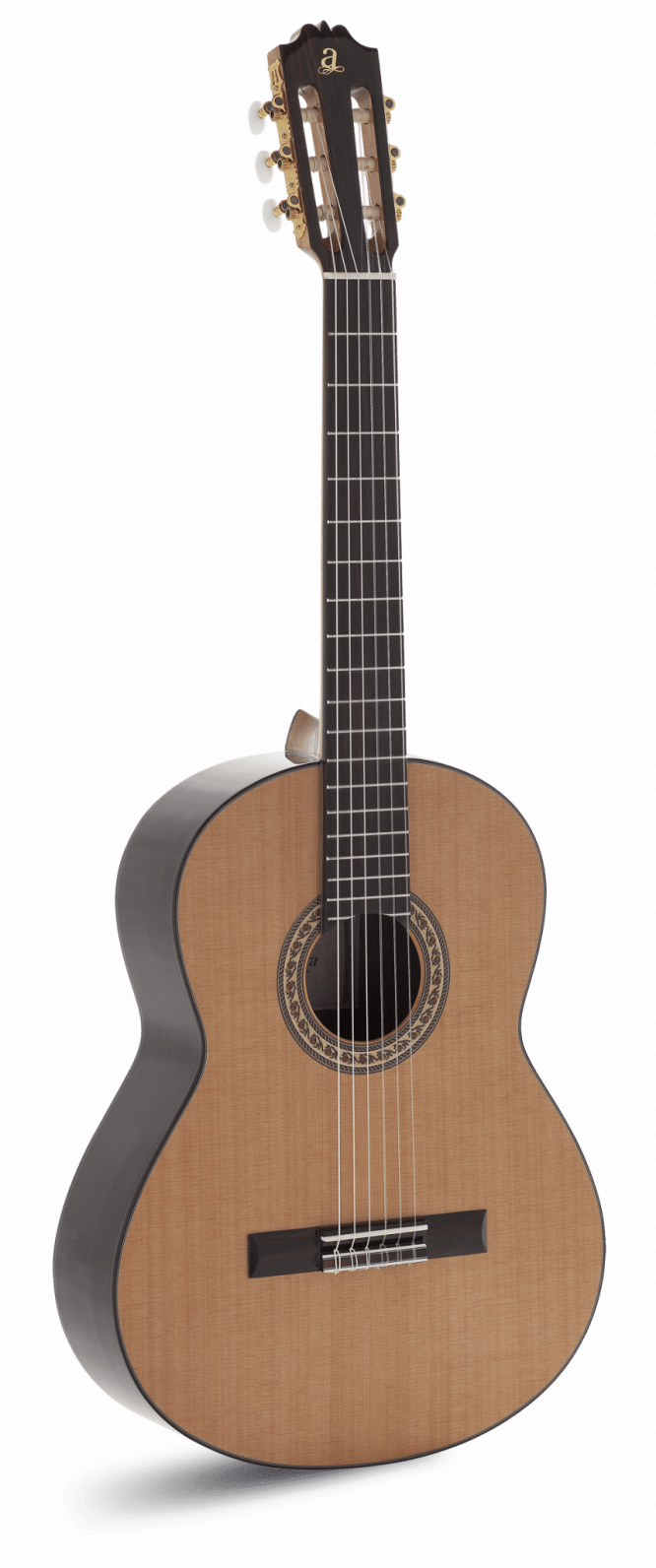 GUITARRA CLÁSICA ADMIRA A6 ELECTRIFICADA CON FISHMAN SERIE ARTESANÍA