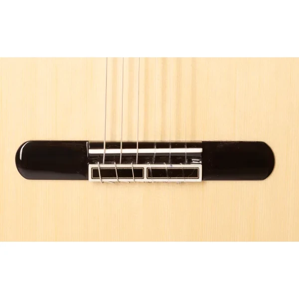 GUITARRA CLÁSICA ADMIRA ARTISTA SERIE CONSERVATORIO TAPA ABETO FONDO SANTOS - Imagen 4