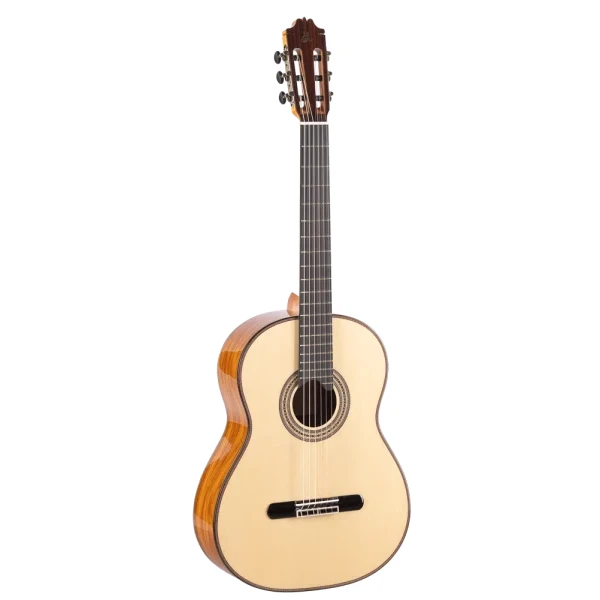 GUITARRA CLÁSICA ADMIRA ARTISTA SERIE CONSERVATORIO TAPA ABETO FONDO SANTOS