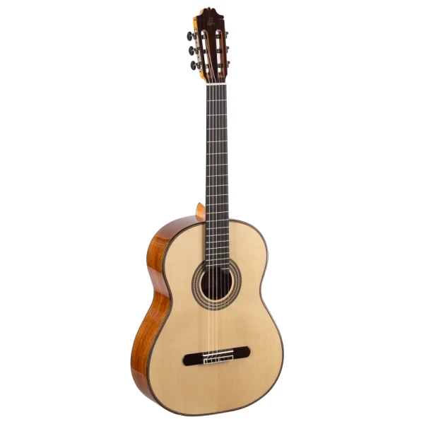 GUITARRA CLÁSICA ADMIRA ARTISTA SERIE CONSERVATORIO TAPA ABETO FONDO MONGOY